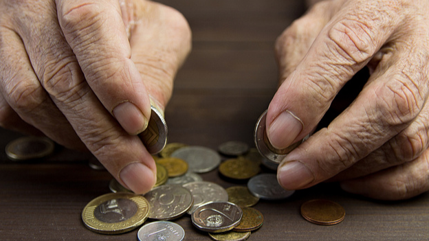 Nyugdíj: napokon belül dönt a pluszpénzről a kormány - Napi.hu cikk